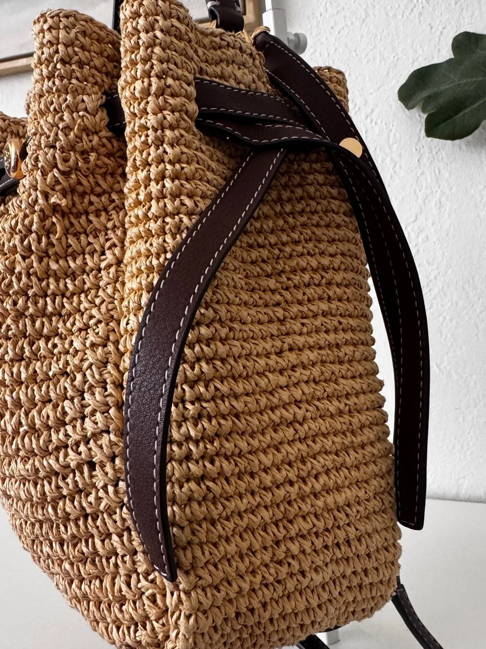 Tory Burch Romy Raffia Straw Bucket Bag - Picture 4 of 16